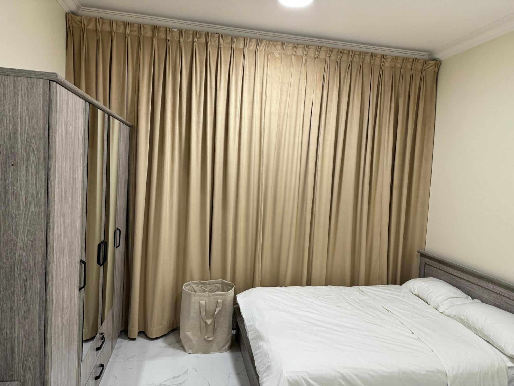 Gold Apartment *